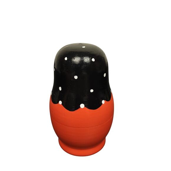 Wooden Russian Nesting Dolls Set of 5 Hand Painted Matryoshka Dolls - Picture 10 of 16